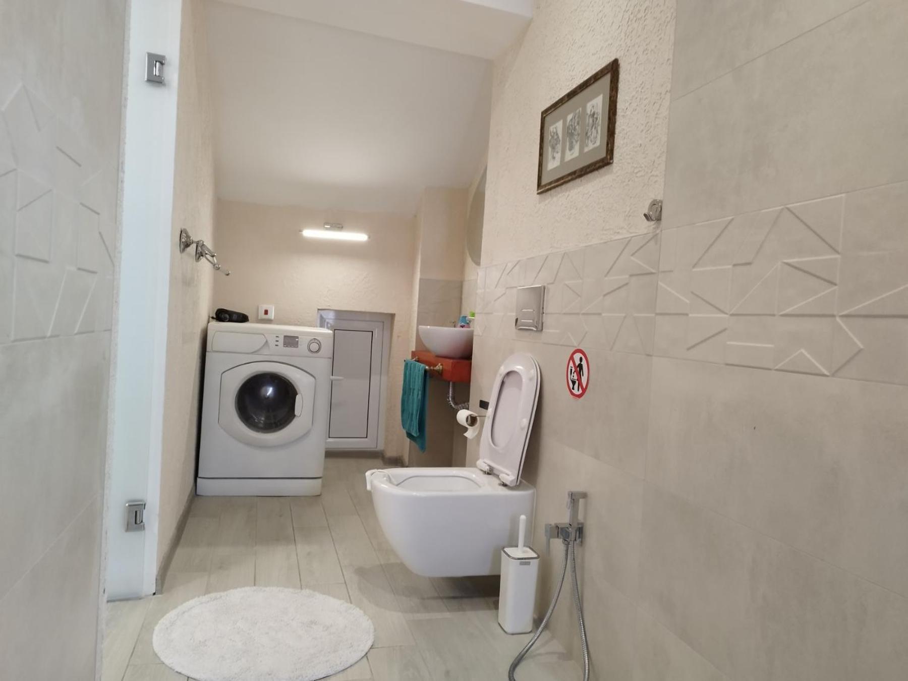 Daire Artistic Loft With Amazing View, Mrenicov *