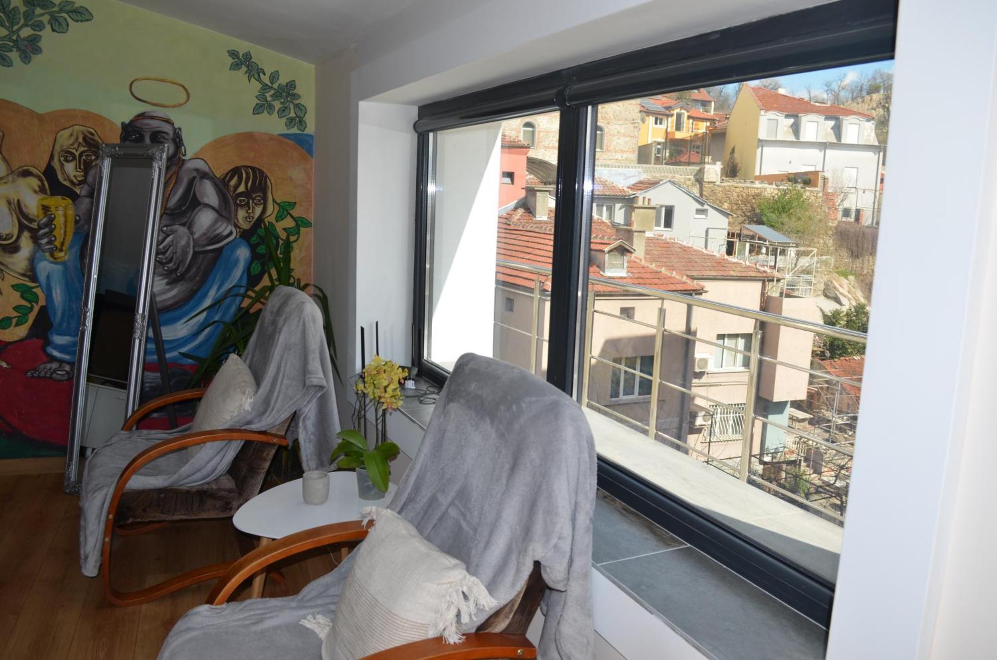 Апартаменти Artistic Loft With Amazing View, Mrenicov *