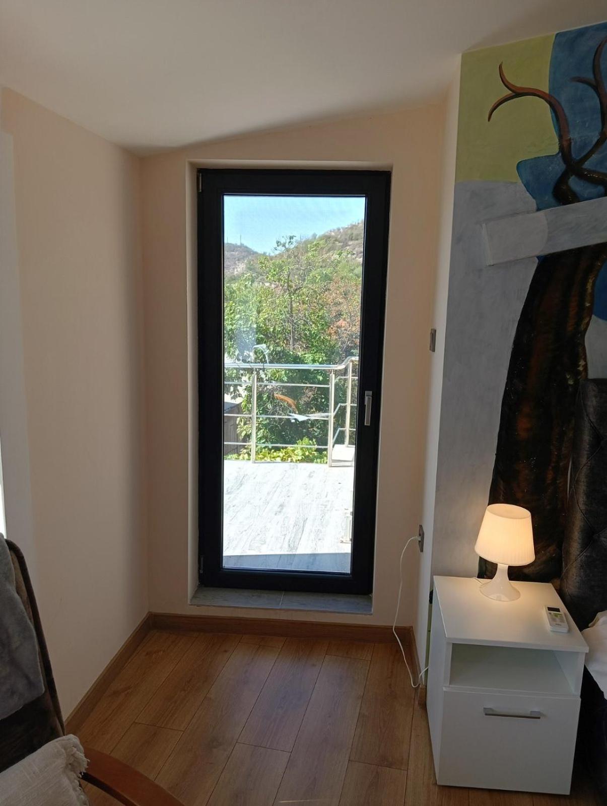 Artistic Loft With Amazing View, Mrenicov Апартаменти Пловдив