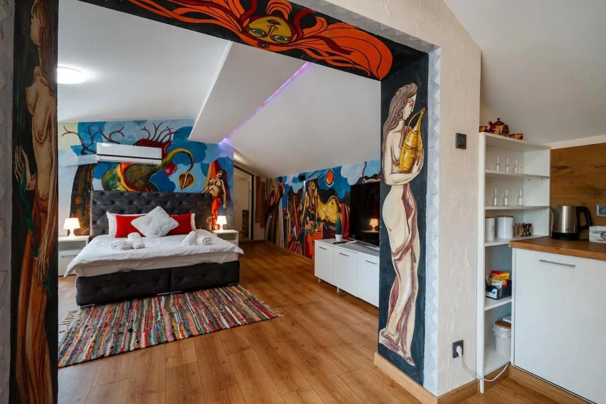 Апартаменти Artistic Loft With Amazing View, Mrenicov Пловдив